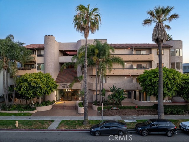 Detail Gallery Image 14 of 66 For 1230 E Ocean Blvd #502,  Long Beach,  CA 90802 - 4 Beds | 3 Baths