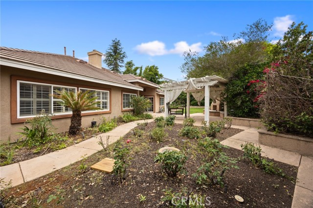 5675 W Overlook Drive, Rancho Cucamonga CA: https://media.crmls.org/medias/8d47724d-bc4e-4710-89a5-2ca6beb3596e.jpg