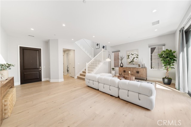 Detail Gallery Image 5 of 23 For 117 Donati, Irvine,  CA 92602 - 4 Beds | 3 Baths