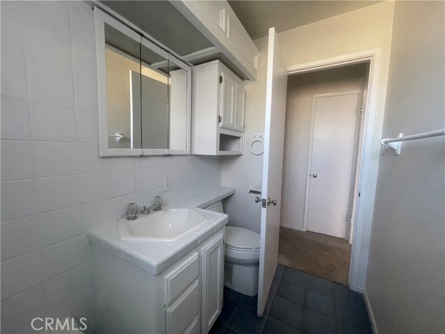 Detail Gallery Image 6 of 7 For 828 W Avenue J14, Lancaster,  CA 93534 - 3 Beds | 2 Baths