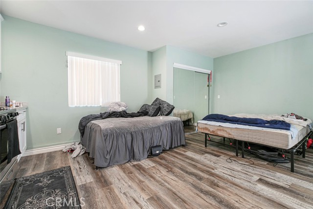 11024 Peoria Street, Sun Valley CA: https://media.crmls.org/medias/8d490427-a36d-4f40-92bd-4ca1cc7a7712.jpg