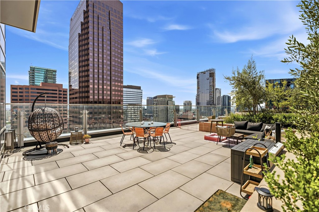 877 S Francisco #2503