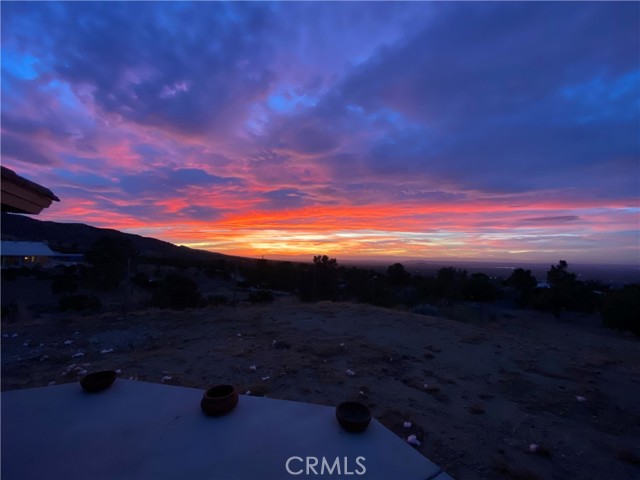 Detail Gallery Image 17 of 18 For 9050 Ponderosa Rd, Pinon Hills,  CA 92372 - 4 Beds | 2 Baths