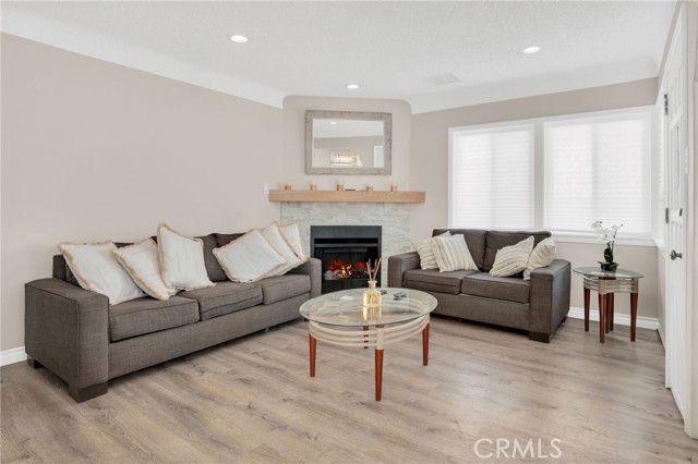Detail Gallery Image 6 of 30 For 3341 Wisconsin Ave, South Gate,  CA 90280 - 3 Beds | 1 Baths