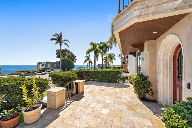 Detail Gallery Image 35 of 71 For 177 Crescent Bay Dr, Laguna Beach,  CA 92651 - 4 Beds | 4/2 Baths