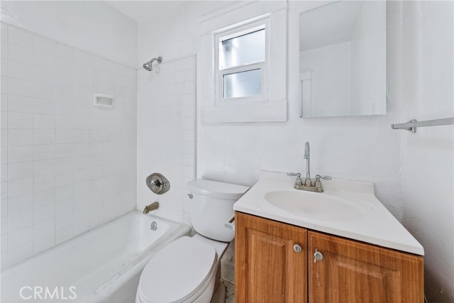 Image 10 of 31 For 417 Emerson Avenue