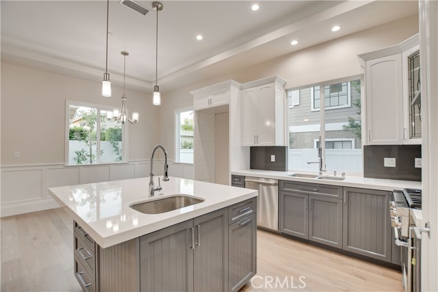 KITCHEN WITH 2ND PREP SINK