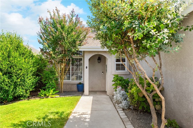Detail Gallery Image 3 of 29 For 1052 Windsor Way, Chico,  CA 95926 - 3 Beds | 2 Baths