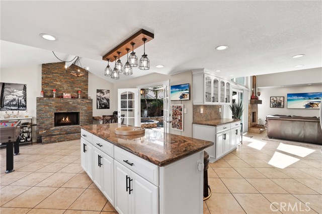 Detail Gallery Image 15 of 31 For 8482 Deepview Dr, Huntington Beach,  CA 92646 - 4 Beds | 3 Baths