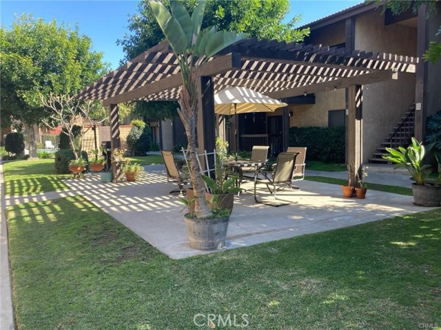 1304 Mountain Avenue, Duarte CA: https://media.crmls.org/medias/8d4c57ac-d6bf-4f86-b50c-451fbad9806e.jpg