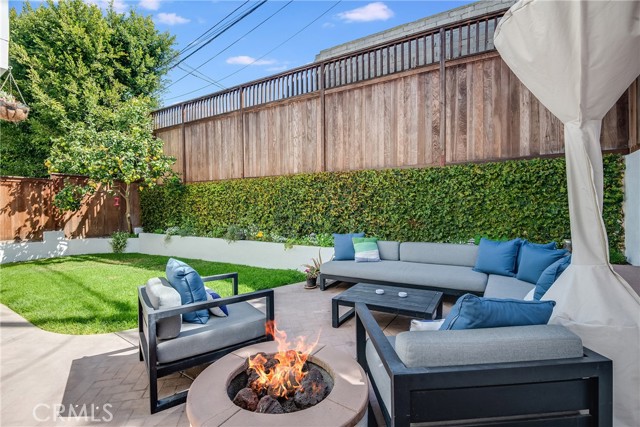 1720 Oak Avenue, Manhattan Beach, California 90266, 4 Bedrooms Bedrooms, ,4 BathroomsBathrooms,Residential,Sold,Oak,SB22020693