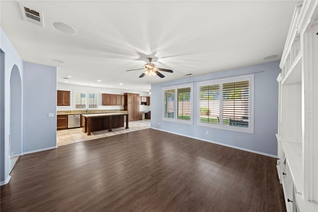 Detail Gallery Image 16 of 51 For 27460 Finale Ct, Menifee,  CA 92584 - 4 Beds | 2 Baths