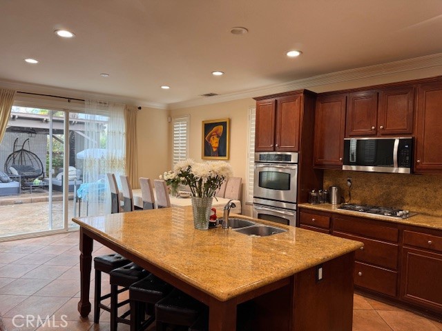 Detail Gallery Image 3 of 34 For 17423 Smoke Tree, Canyon Country,  CA 91387 - 4 Beds | 3 Baths