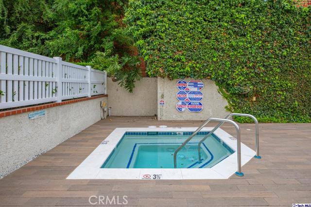 2 Bed Home for Sale in Encino, California