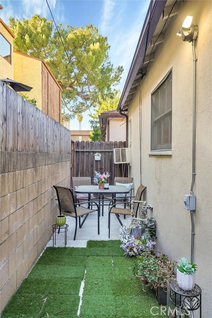 Detail Gallery Image 17 of 21 For 4266 Troost, Studio City,  CA 91604 - 1 Beds | 1 Baths