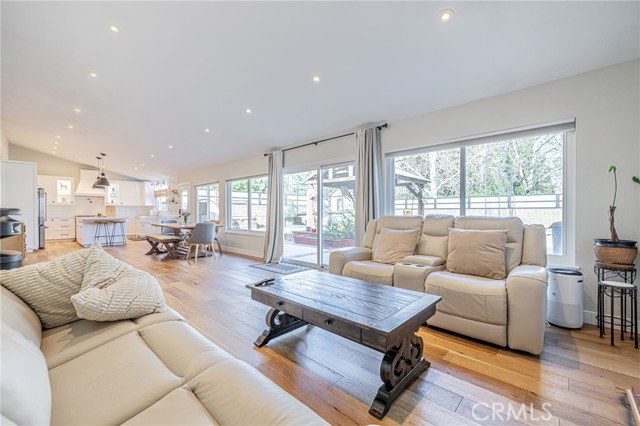 Detail Gallery Image 11 of 52 For 8310 Faust Ave, West Hills,  CA 91304 - 4 Beds | 3 Baths