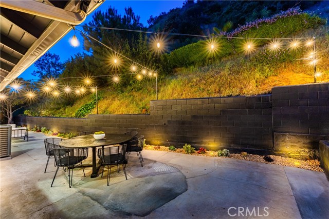 Detail Gallery Image 48 of 71 For 2321 Coldwater Canyon Dr, Beverly Hills,  CA 90210 - 3 Beds | 2 Baths