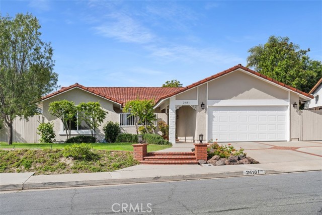 Detail Gallery Image 2 of 44 For 24181 Novia Circle, Mission Viejo,  CA 92691 - 4 Beds | 2 Baths