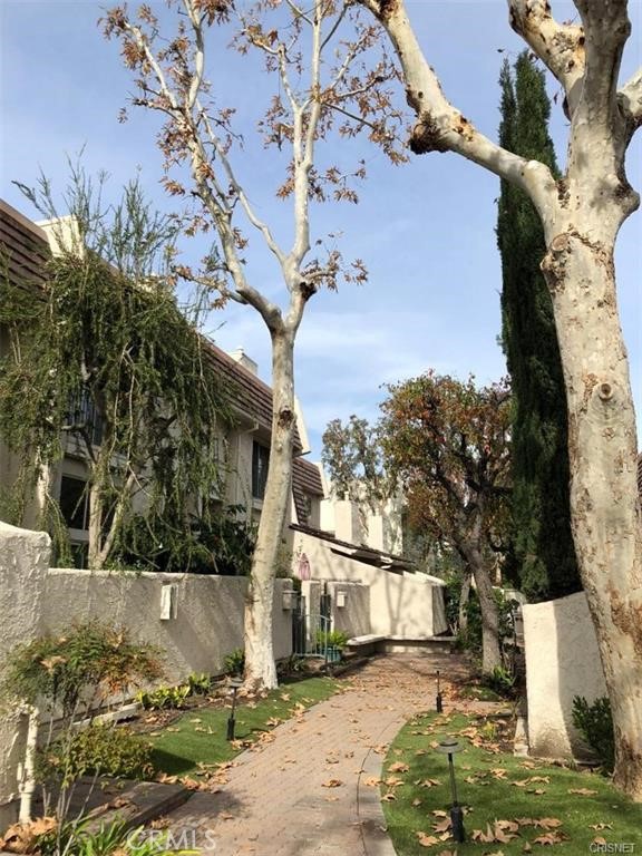 Detail Gallery Image 5 of 25 For 22219 1/2 Erwin St, Woodland Hills,  CA 91367 - 2 Beds | 2/1 Baths