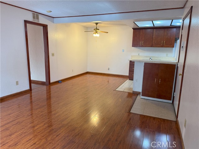 Detail Gallery Image 5 of 11 For 3535 Banbury Dr #133,  Riverside,  CA 92505 - 1 Beds | 1 Baths