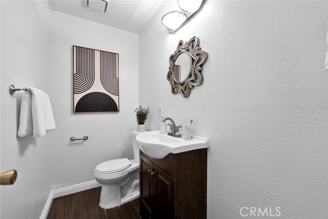 12951 Royal Palm Cir, Chino CA: https://media.crmls.org/medias/8d4ff157-e023-4f77-a8ba-4f732fc6f76d.jpg