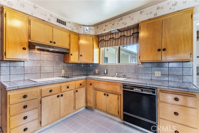 Detail Gallery Image 9 of 60 For 249 S Lincoln St, Burbank,  CA 91506 - 3 Beds | 2 Baths