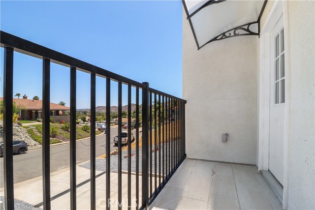 29847 Smugglers Point Drive, Menifee CA: https://media.crmls.org/medias/8d515213-e897-4126-a484-f259108b6a90.jpg