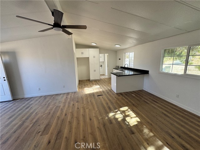 Detail Gallery Image 5 of 19 For 30275 Cherwell St, Lucerne Valley,  CA 92356 - 3 Beds | 2 Baths