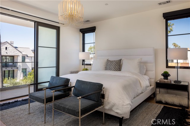 Detail Gallery Image 10 of 33 For 304 Goldenrod Ave, Corona Del Mar,  CA 92625 - 4 Beds | 3/2 Baths
