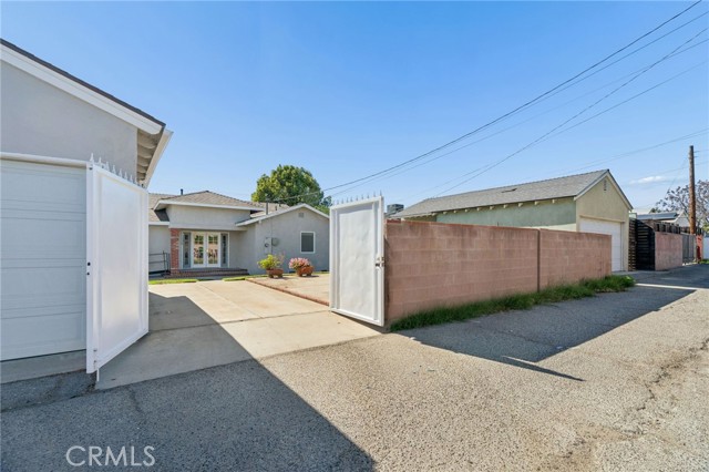 9250 Arleta photo 45