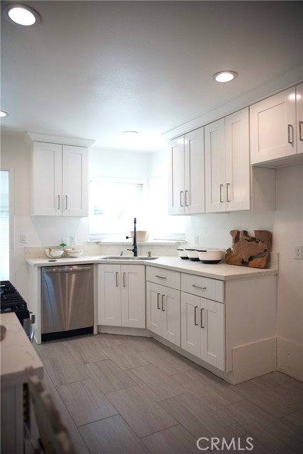 13622 Illinois Street, Westminster CA: https://media.crmls.org/medias/8d532df0-bae6-4b3e-bab5-023191a9068e.jpg