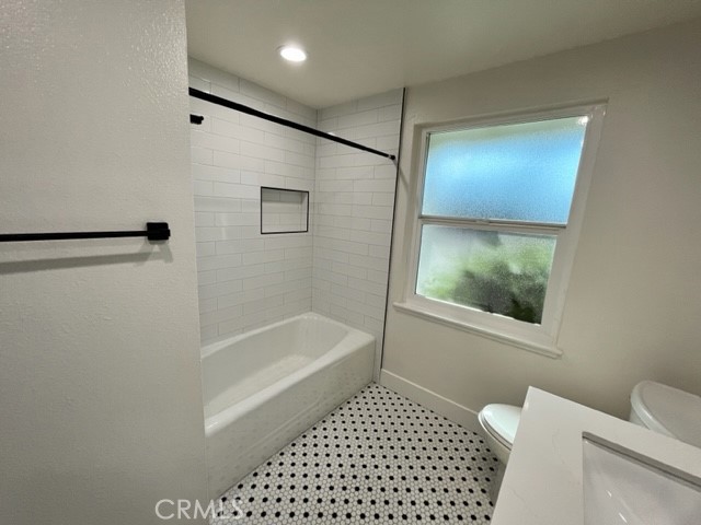 https://media.crmls.org/medias/8d53a044-8d1b-4db8-9dbf-e24d2c713c26.jpg