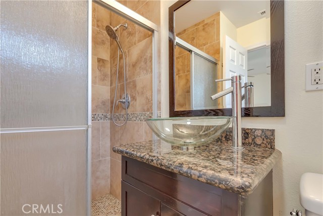 633 Elaine Avenue, Oceanside CA: https://media.crmls.org/medias/8d544494-bf43-4a94-9c15-7f68ecb3b586.jpg