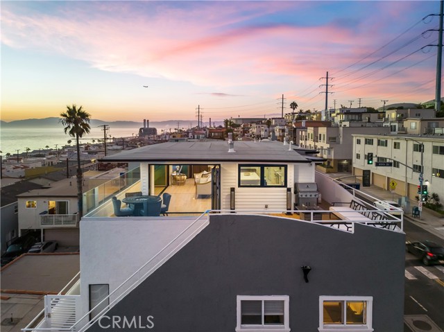 3921 Highland Ave, Manhattan Beach, California 90266, ,Residential Income,For Sale,Highland Ave,SB25015575