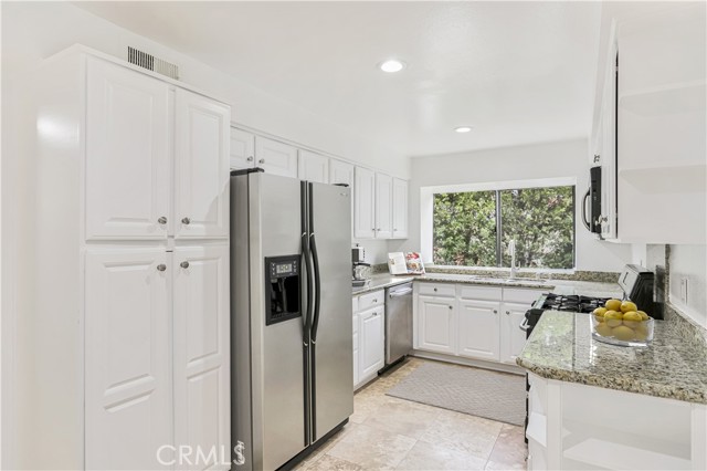 23467 Park Sorrento, Calabasas CA: https://media.crmls.org/medias/8d54ea3c-6b53-4f57-8e9a-f90eac5b8ea6.jpg