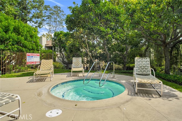 8675 Falmouth Avenue, Playa del Rey CA: https://media.crmls.org/medias/8d556c81-1988-44c8-b733-e5f70a8dbc97.jpg