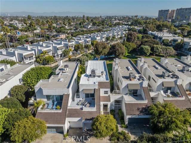 Detail Gallery Image 7 of 48 For 620 Harbor St #6,  Venice,  CA 90291 - 3 Beds | 2/1 Baths