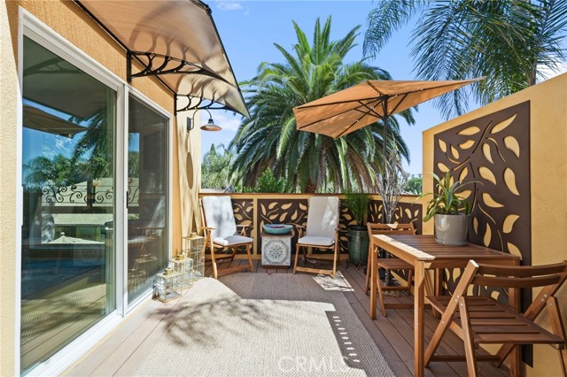 Detail Gallery Image 12 of 27 For 2258 Helios Dr, Los Angeles,  CA 90068 - 2 Beds | 1 Baths