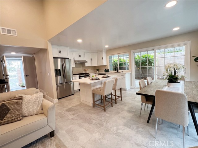 Detail Gallery Image 27 of 28 For 910 W Alton Ave, Santa Ana,  CA 92707 - 3 Beds | 2 Baths