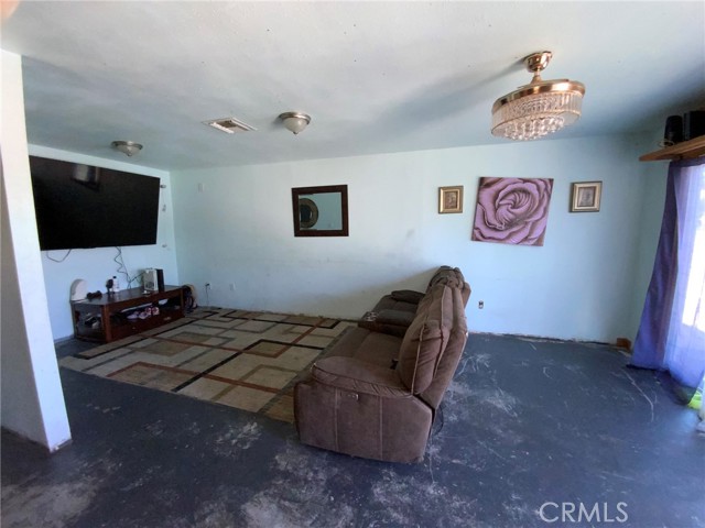 29256 Arrowhead Avenue, Barstow CA: https://media.crmls.org/medias/8d567876-3fa4-4726-a09e-fe0f960f72e5.jpg