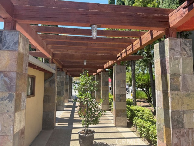 9216 Pioneer Lane, Corona CA: https://media.crmls.org/medias/8d573fca-01e5-40c3-b214-47b0645bacb1.jpg