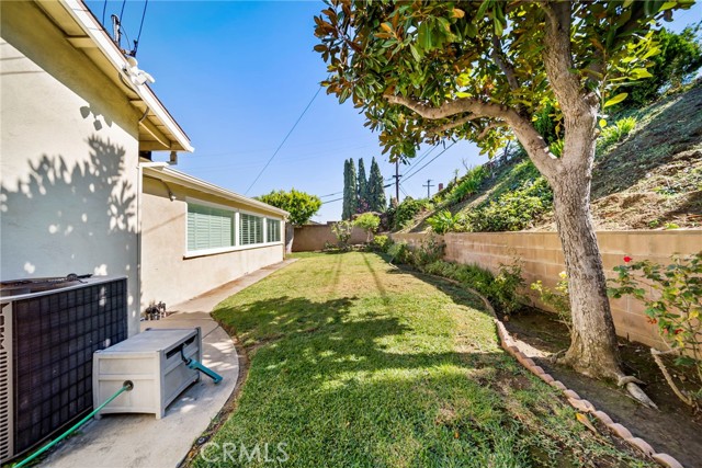 Detail Gallery Image 27 of 29 For 220 Barranca, Monterey Park,  CA 91754 - 3 Beds | 3 Baths