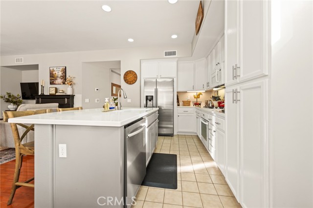 Detail Gallery Image 24 of 36 For 23811 Cahuilla Ct, Corona,  CA 92883 - 2 Beds | 2 Baths