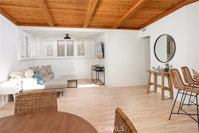 Detail Gallery Image 4 of 22 For 363 Ruby St, Laguna Beach,  CA 92651 - 3 Beds | 2 Baths