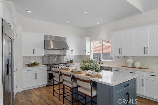 7938 Kenyon Avenue, Los Angeles CA: https://media.crmls.org/medias/8d59ff45-f610-40e1-9edf-6b65f5896eb2.jpg