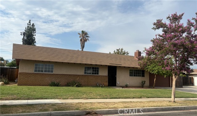 Detail Gallery Image 4 of 40 For 878 E Holly St, Rialto,  CA 92376 - 4 Beds | 3 Baths