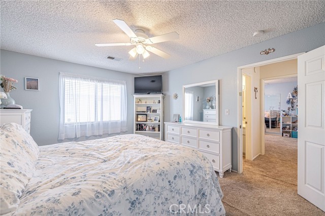 43840 Bobby Jones Drive, Lancaster CA: https://media.crmls.org/medias/8d5b9bec-78c9-4424-a52f-49aae6e0c745.jpg