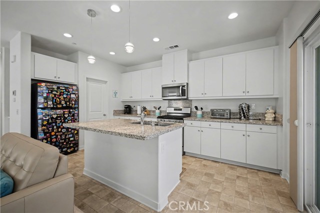 Detail Gallery Image 33 of 37 For 12844 Sovite, Moreno Valley,  CA 92555 - 4 Beds | 2/1 Baths