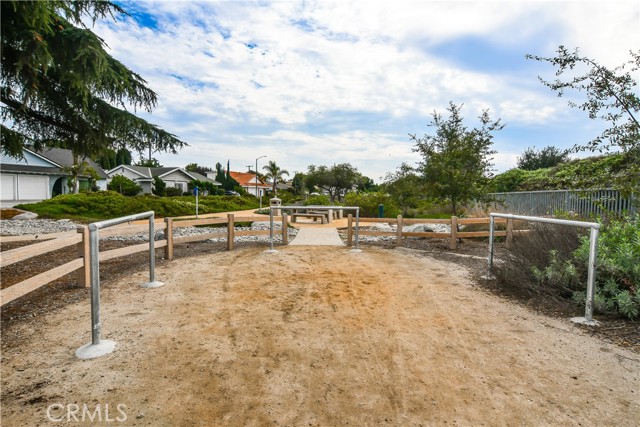 887 W 34th, Long Beach CA: https://media.crmls.org/medias/8d5c4d21-305e-4dcf-b9b6-c8720ac2bccd.jpg