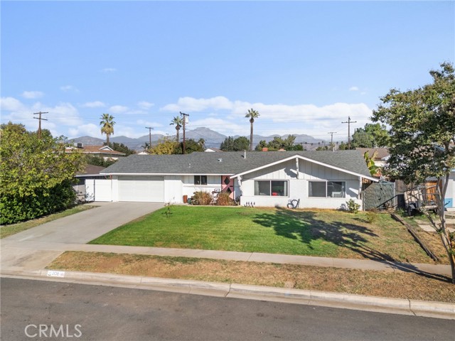 Detail Gallery Image 1 of 36 For 206 Ryan St, Redlands,  CA 92374 - 3 Beds | 2 Baths